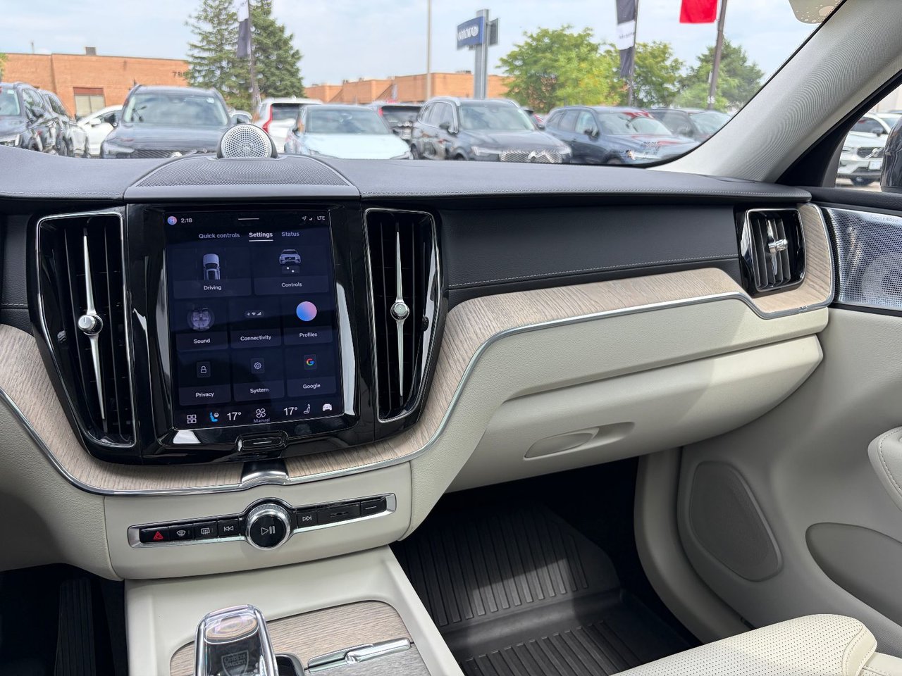 2023 Volvo XC60 ULTIMATE BRIGHT THEME-28