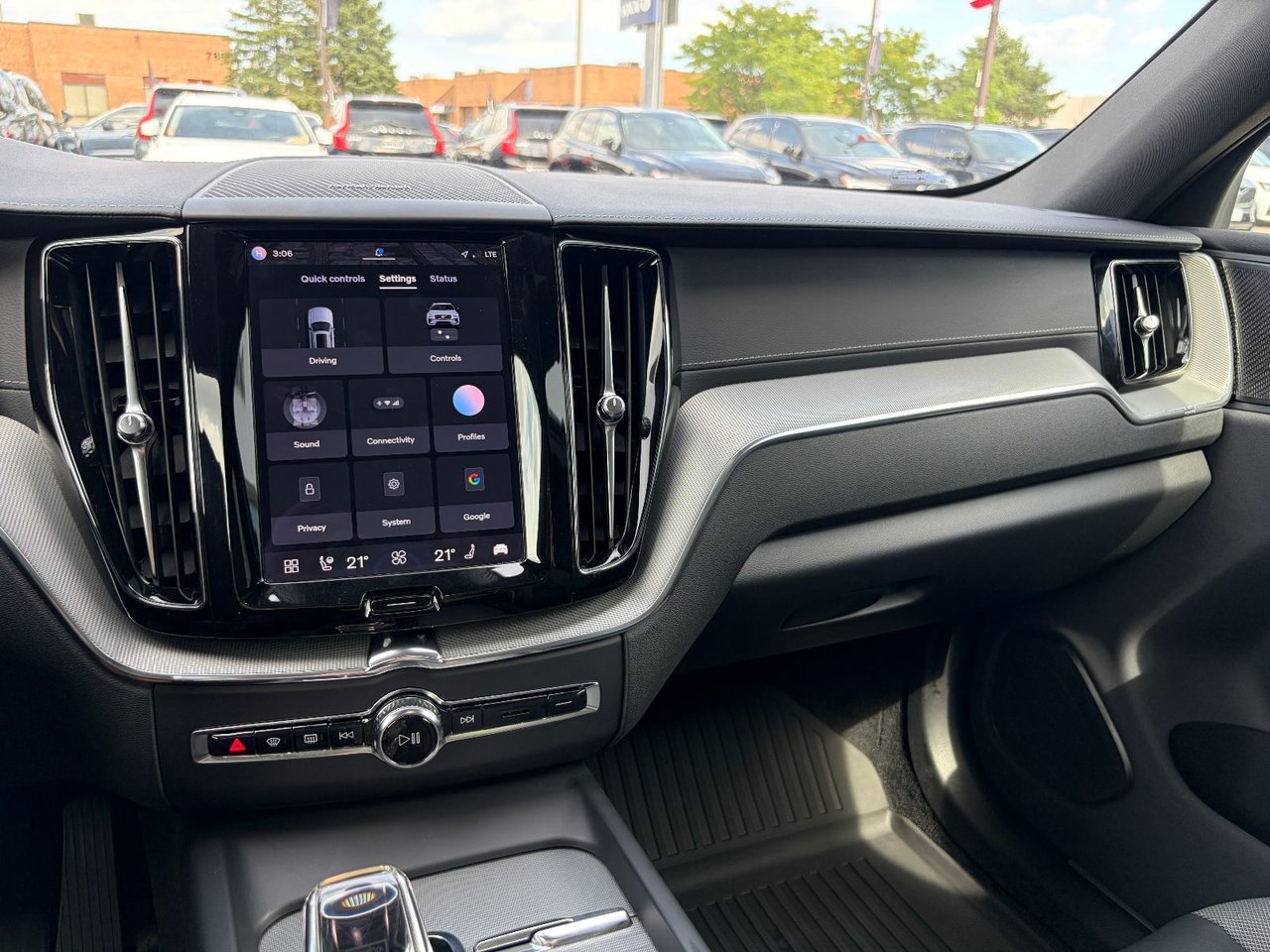 2023 Volvo XC60 ULTIMATE DARK THEME-29