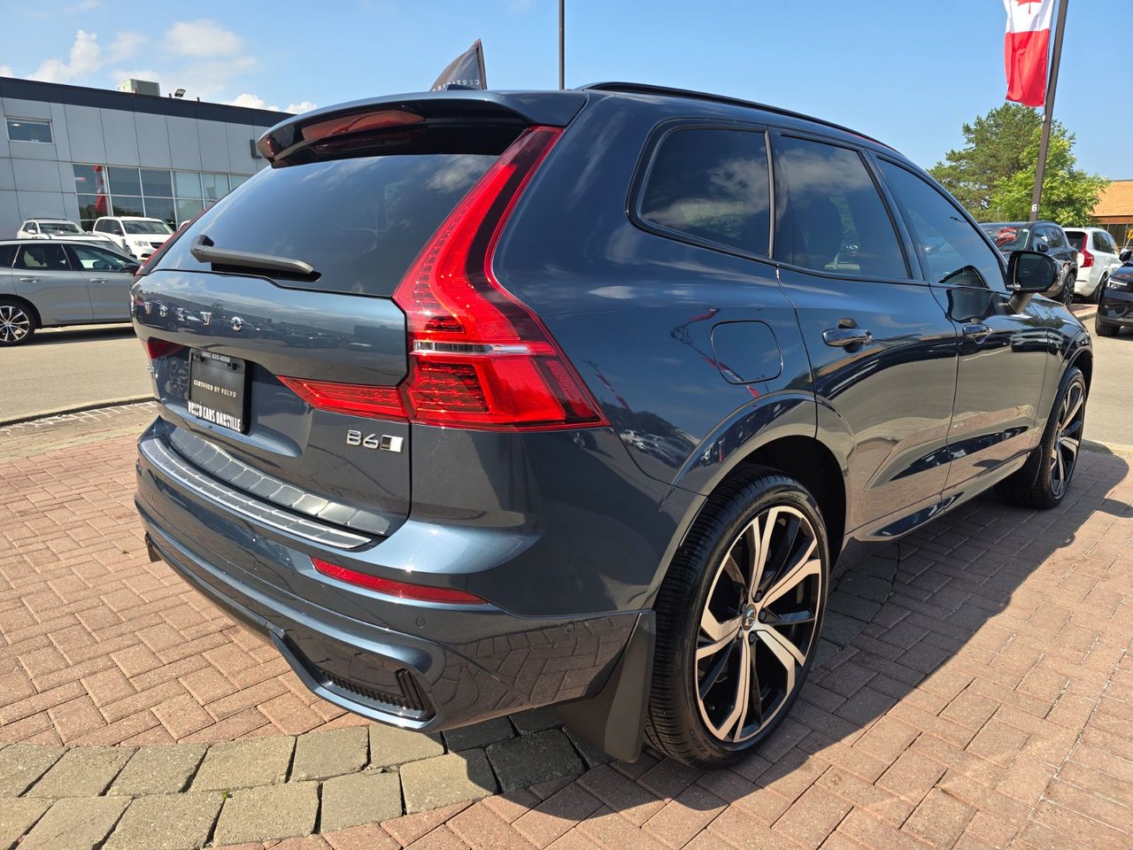 2023 Volvo XC60 ULTIMATE DARK THEME-14