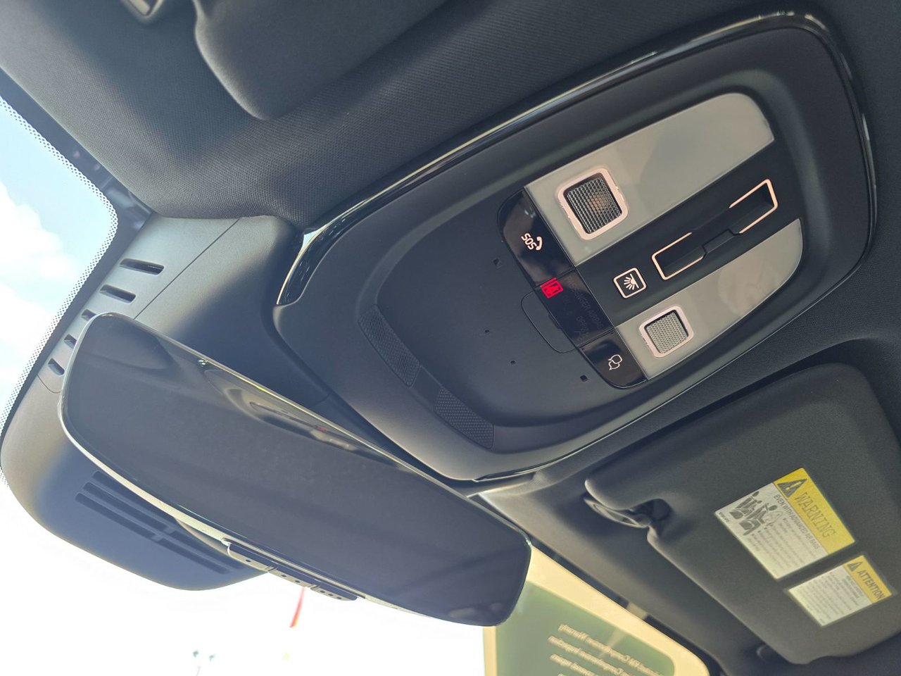 2023 Volvo XC60 ULTIMATE DARK THEME-25