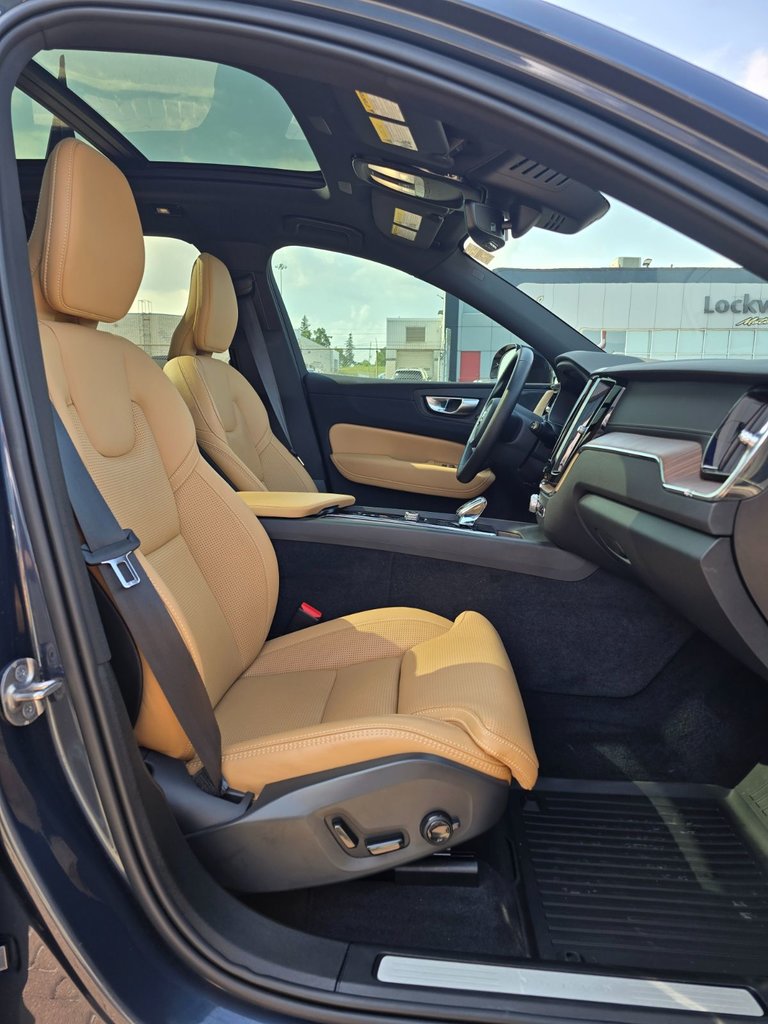 2023 Volvo XC60 ULTIMATE DARK THEME-23