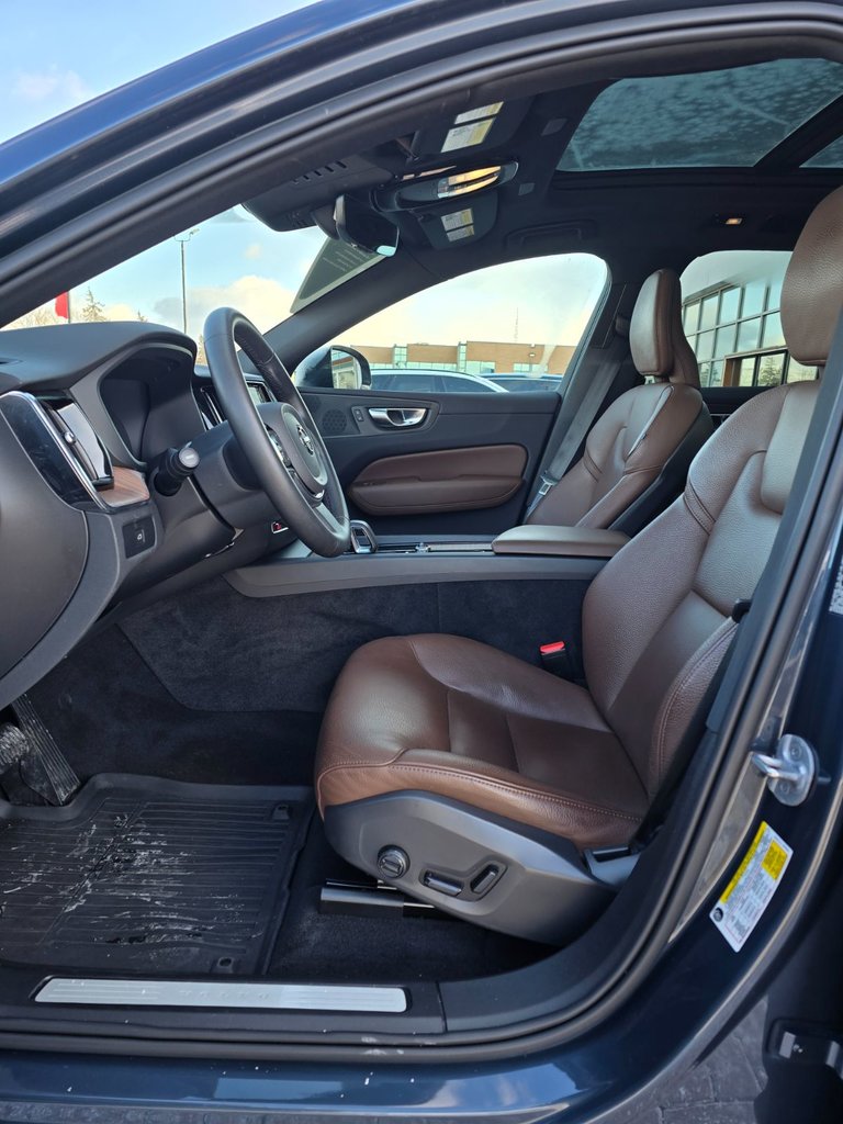 2024 Volvo XC60 PLUS DARK THEME-23