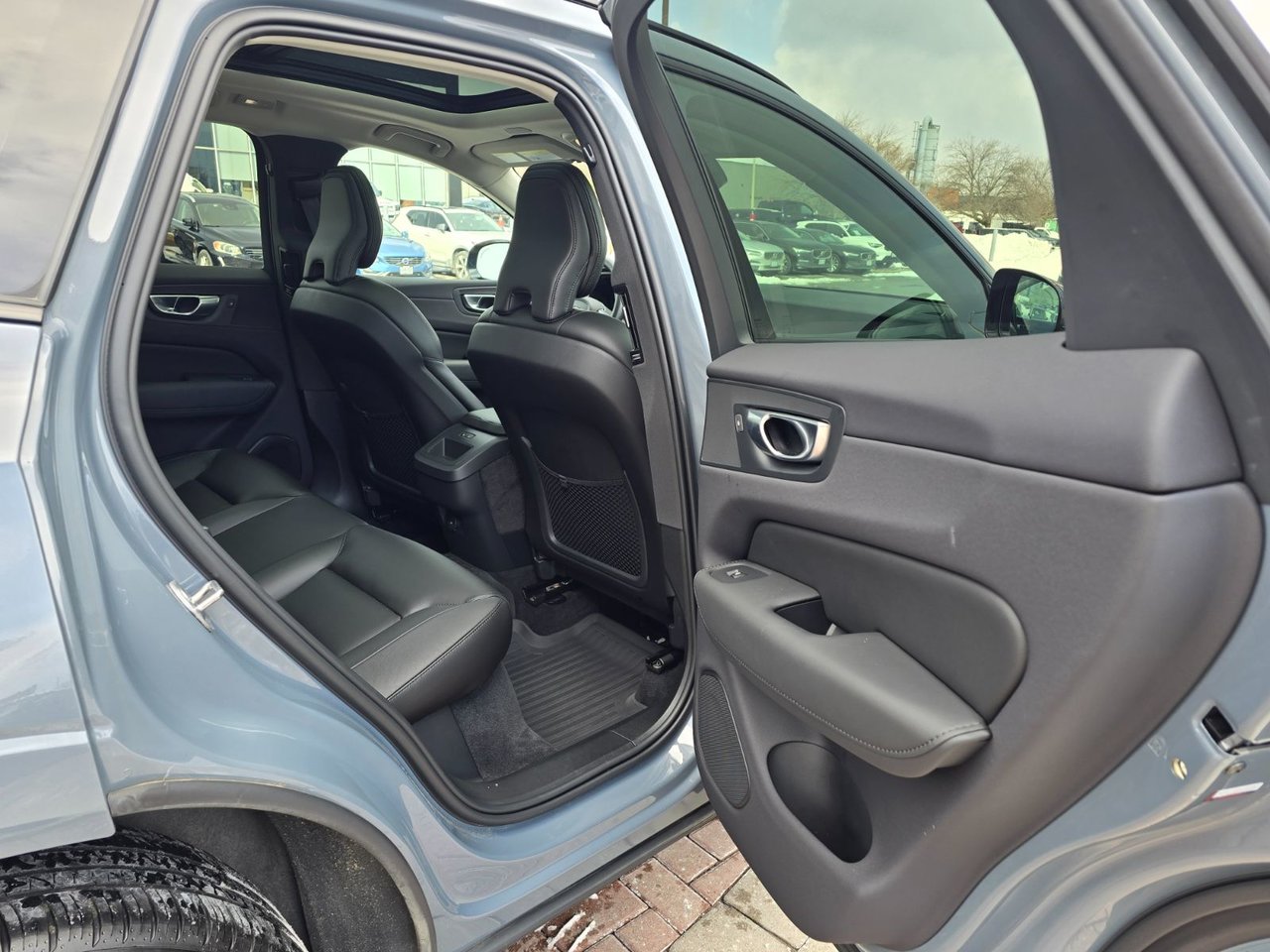 2024 Volvo XC60 CORE DARK THEME-18