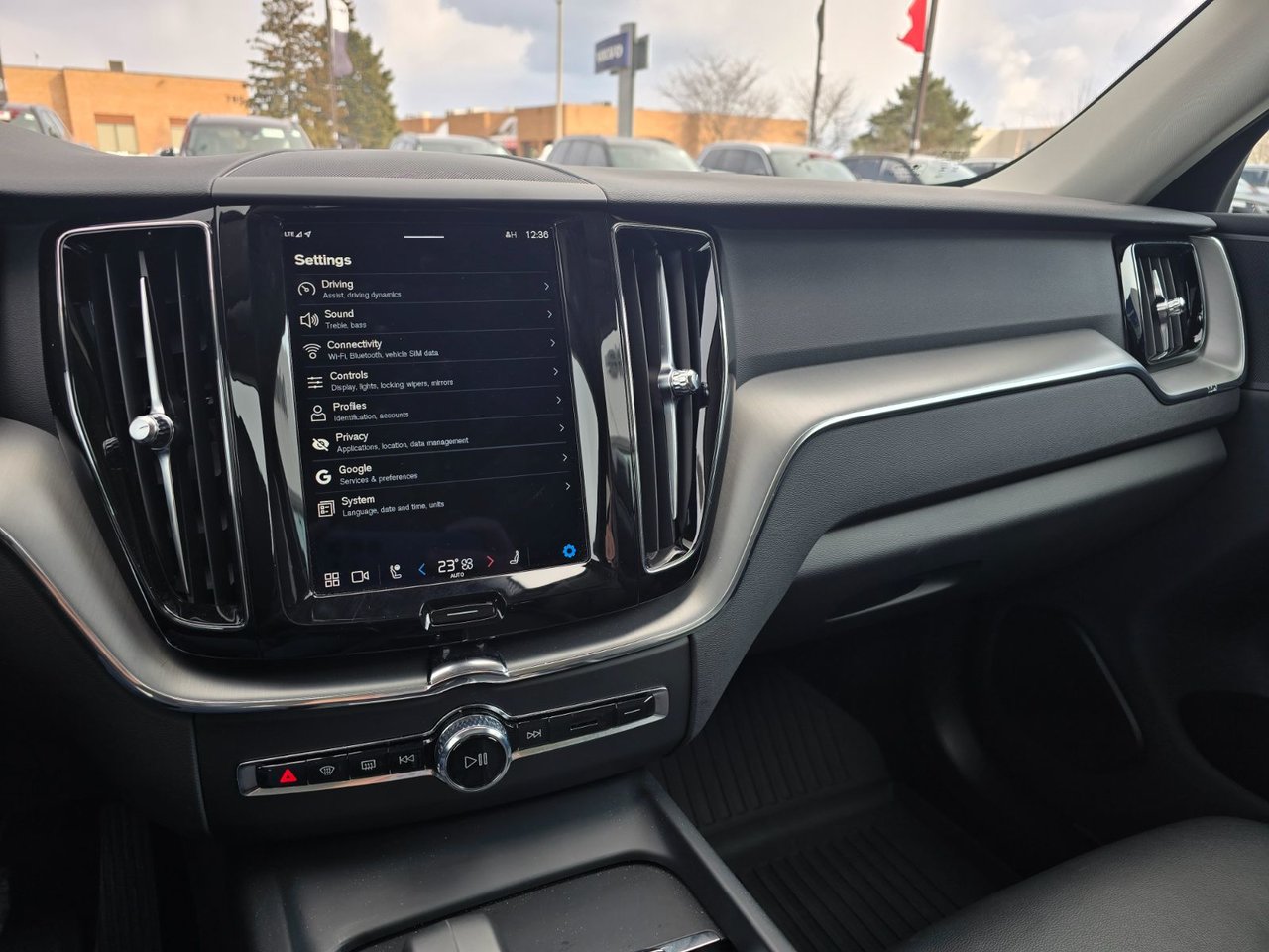 2024 Volvo XC60 CORE DARK THEME-28