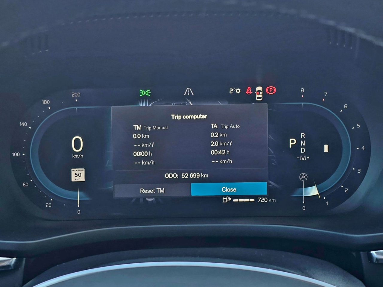 2024 Volvo XC60 PLUS DARK THEME-1