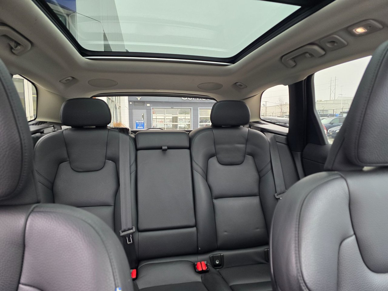 2024 Volvo XC60 PLUS DARK THEME-8