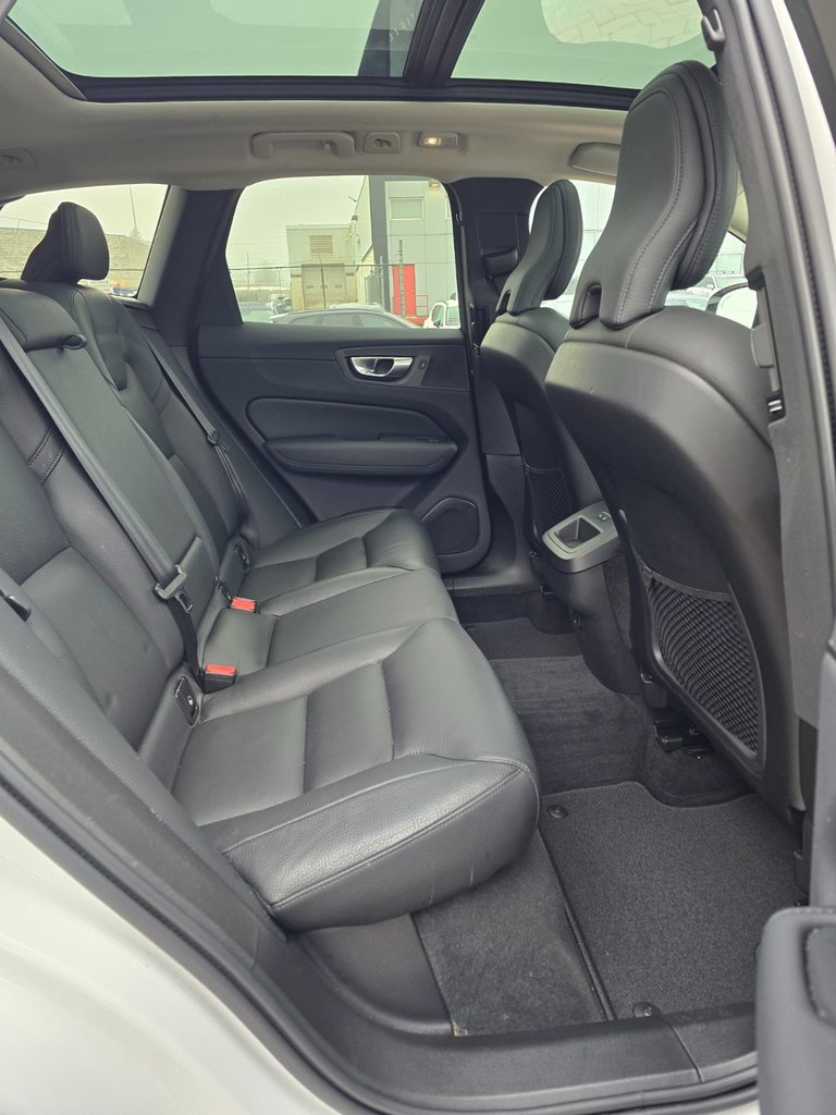2024 Volvo XC60 PLUS DARK THEME-19