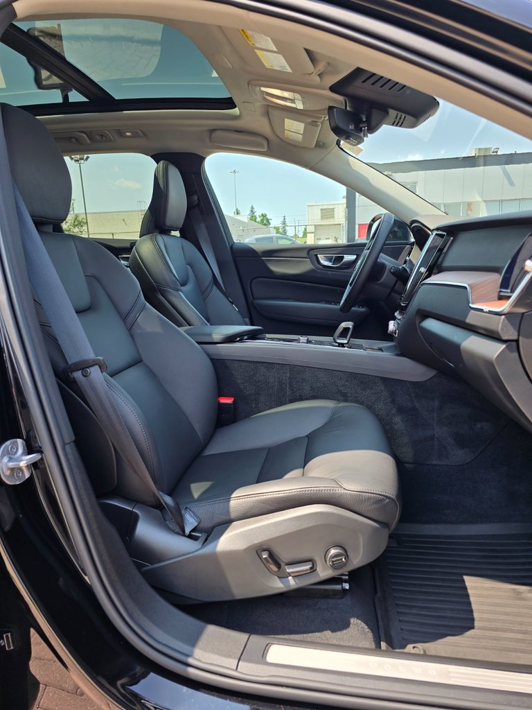 2024 Volvo XC60 PLUS DARK THEME-23