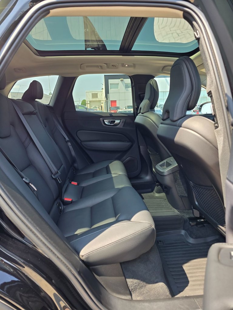 2024 Volvo XC60 PLUS DARK THEME-19