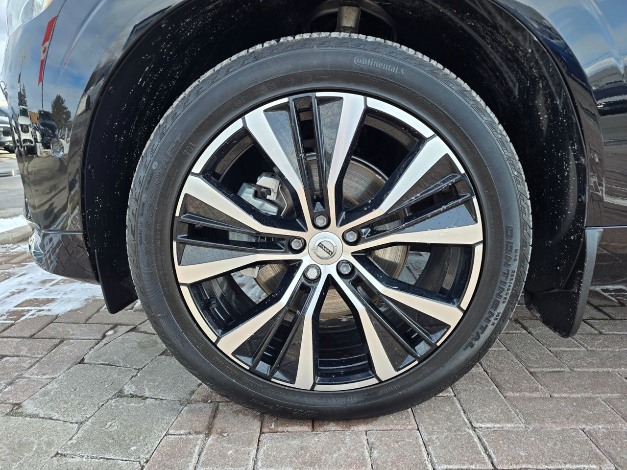 2025 Volvo XC60 ULTRA DARK THEME-7