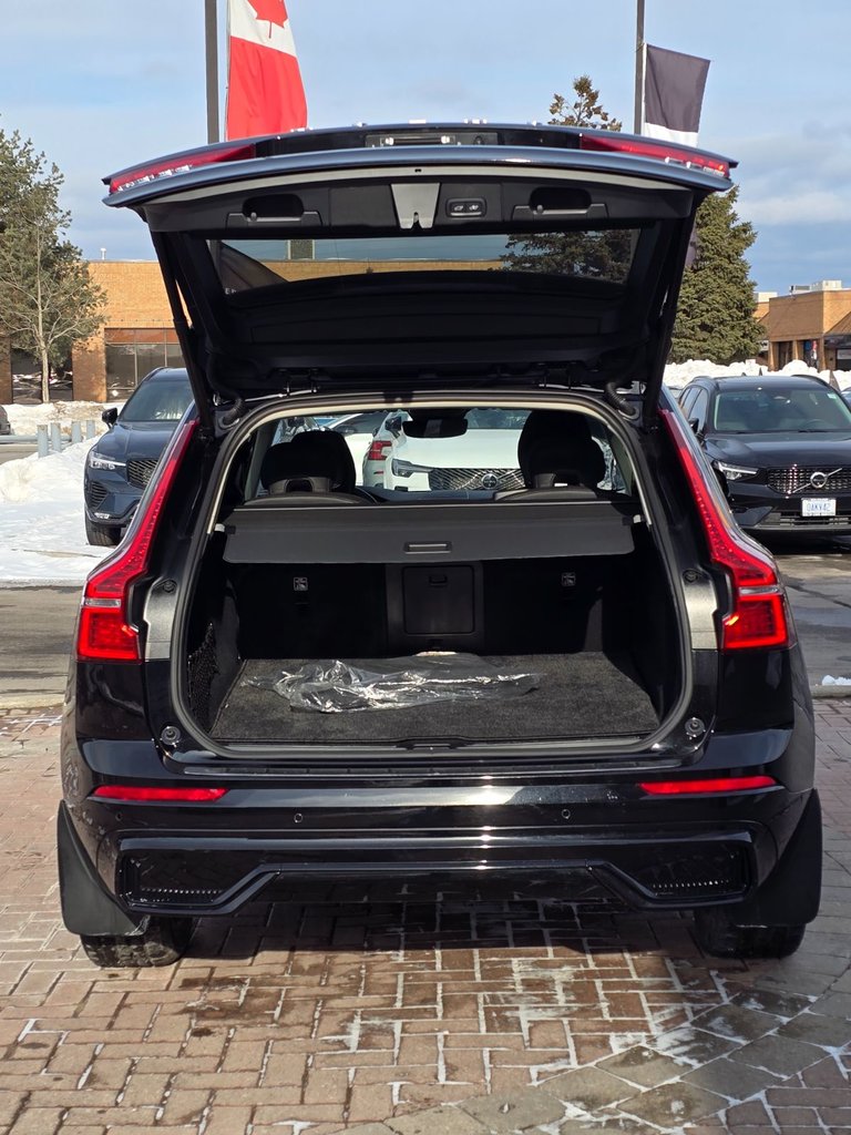 2025 Volvo XC60 ULTRA DARK THEME-15