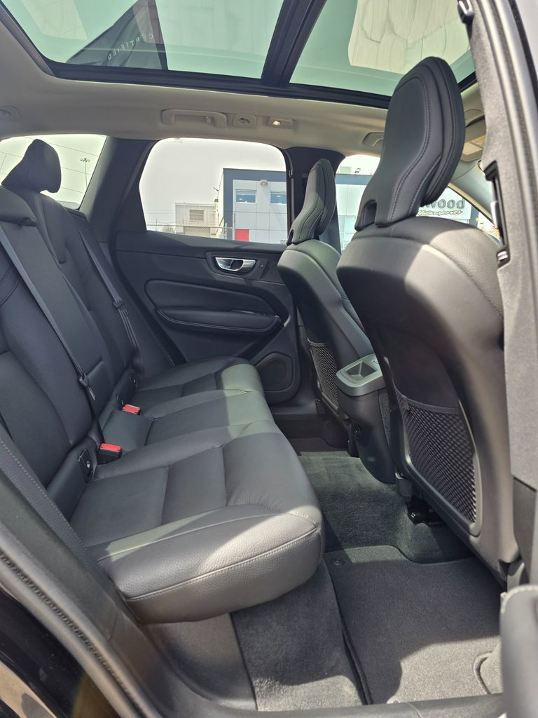 2025 Volvo XC60 PLUS DARK THEME-19