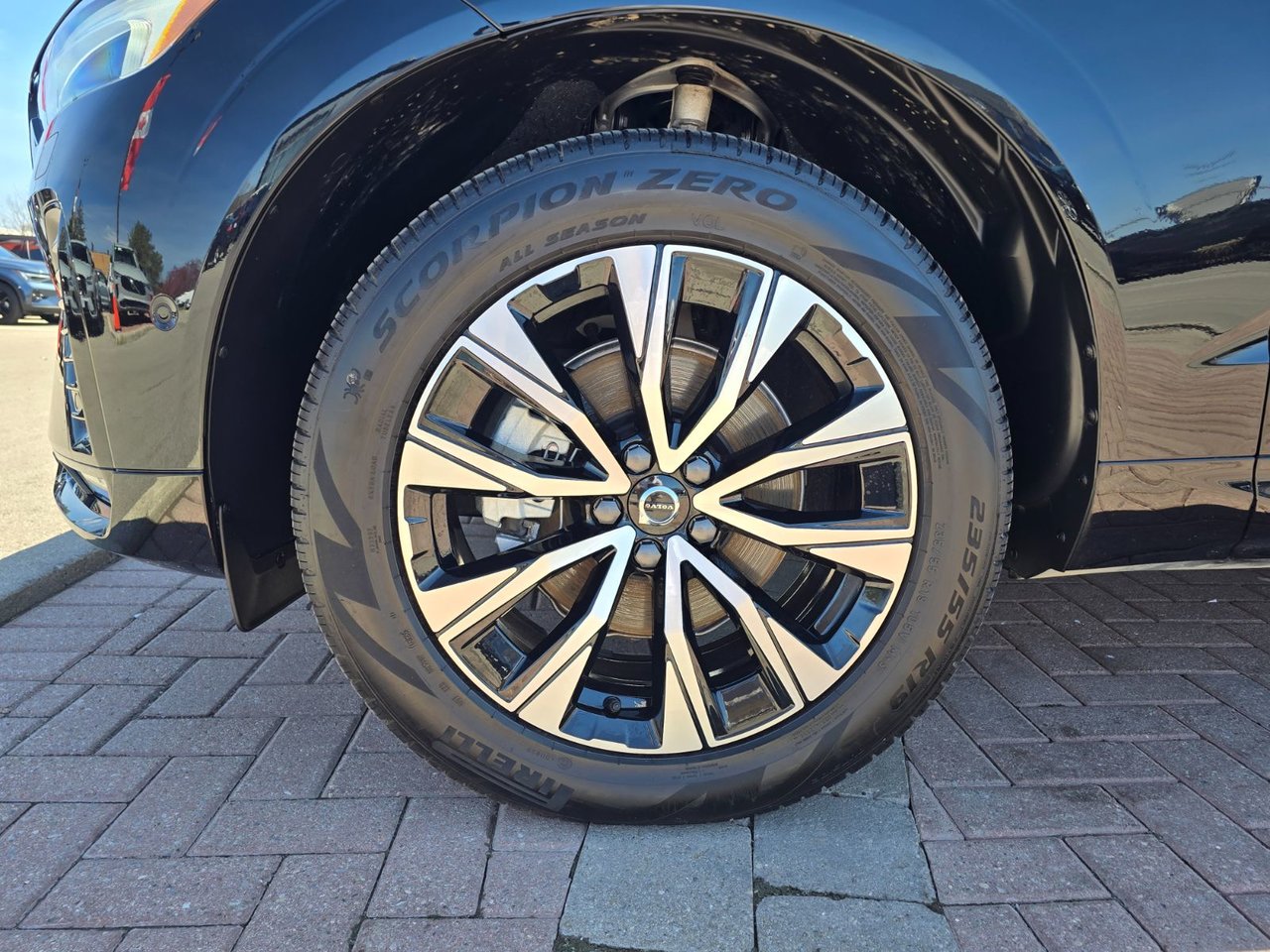 2025 Volvo XC60 PLUS DARK THEME-7