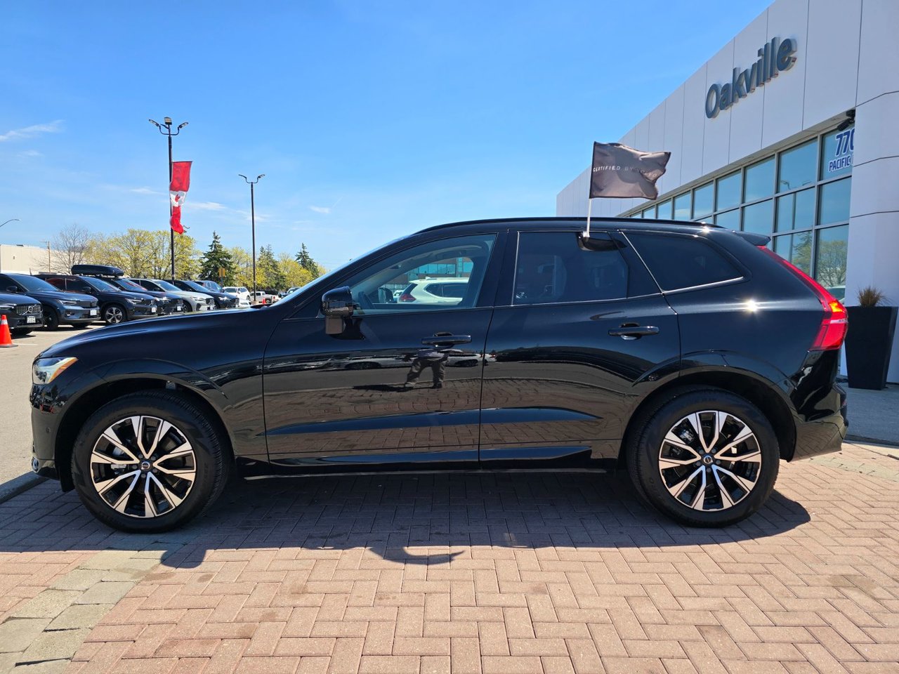 2025 Volvo XC60 PLUS DARK THEME-9