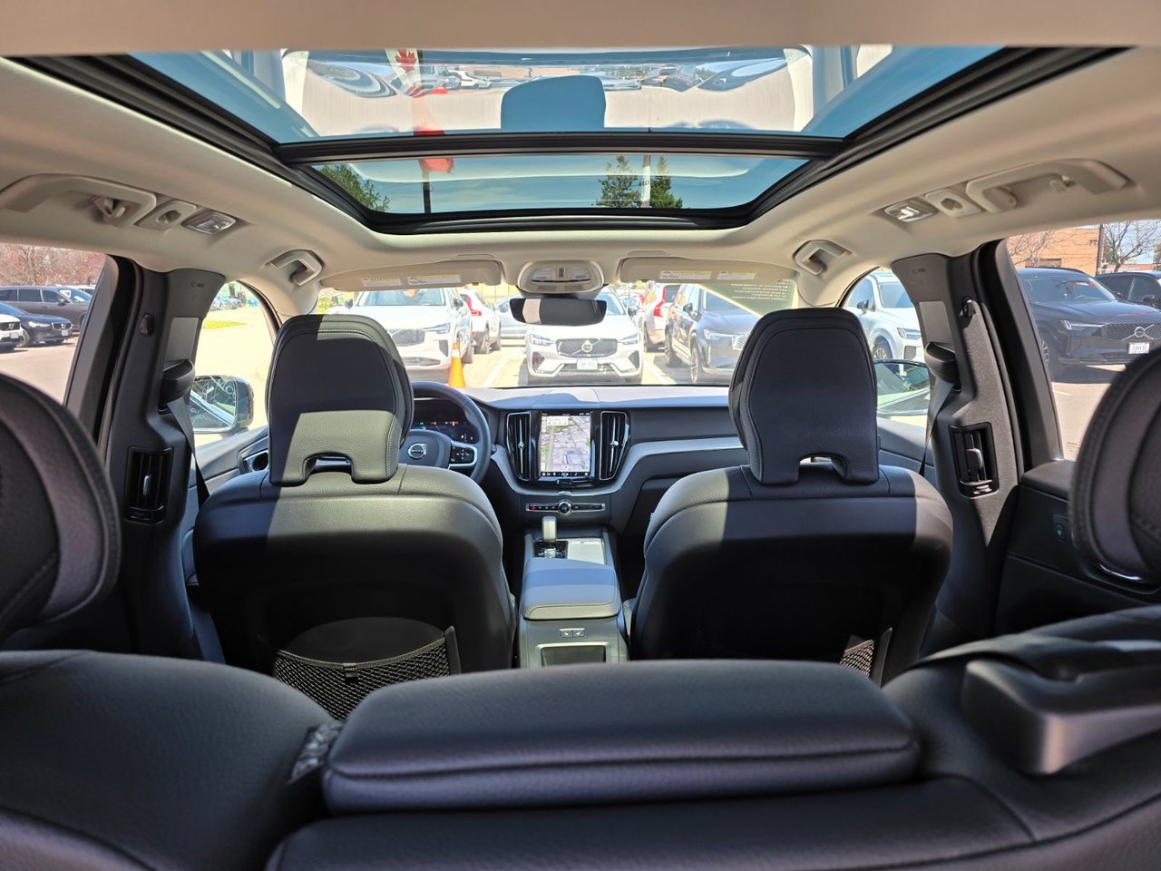 2025 Volvo XC60 PLUS DARK THEME-6