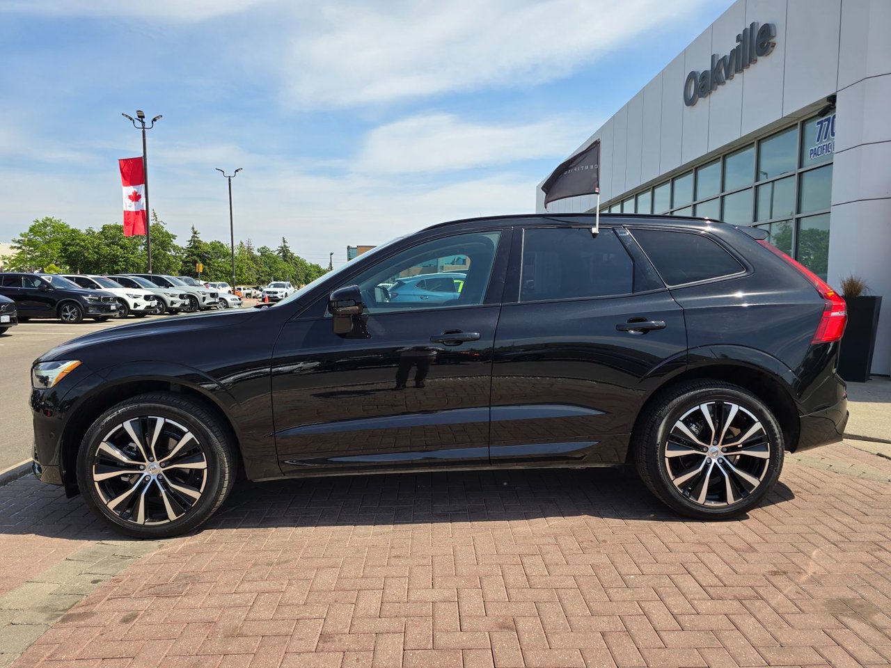 2025 Volvo XC60 PLUS DARK THEME-9