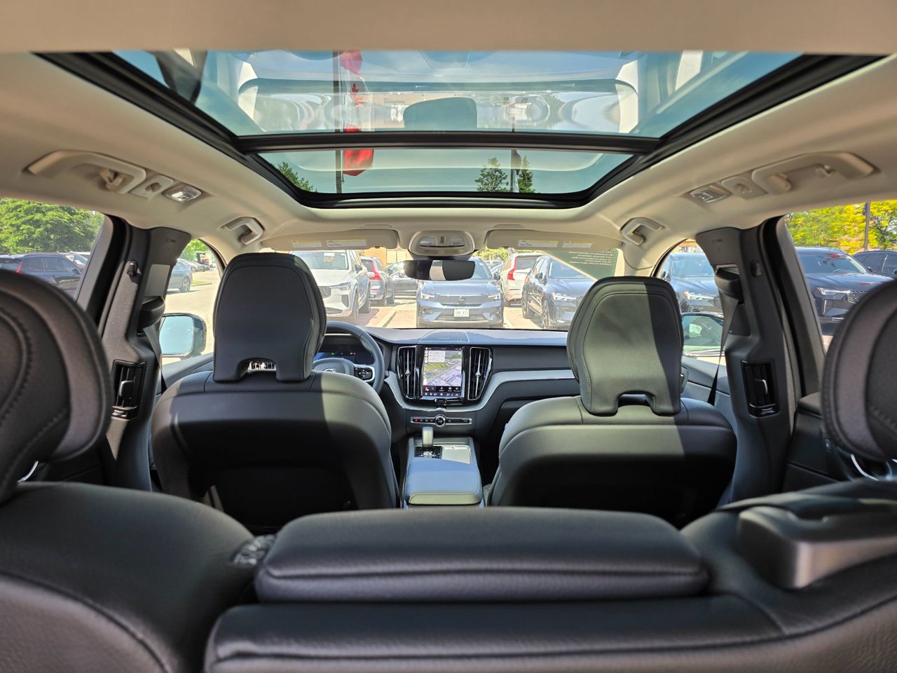 2025 Volvo XC60 PLUS DARK THEME-6