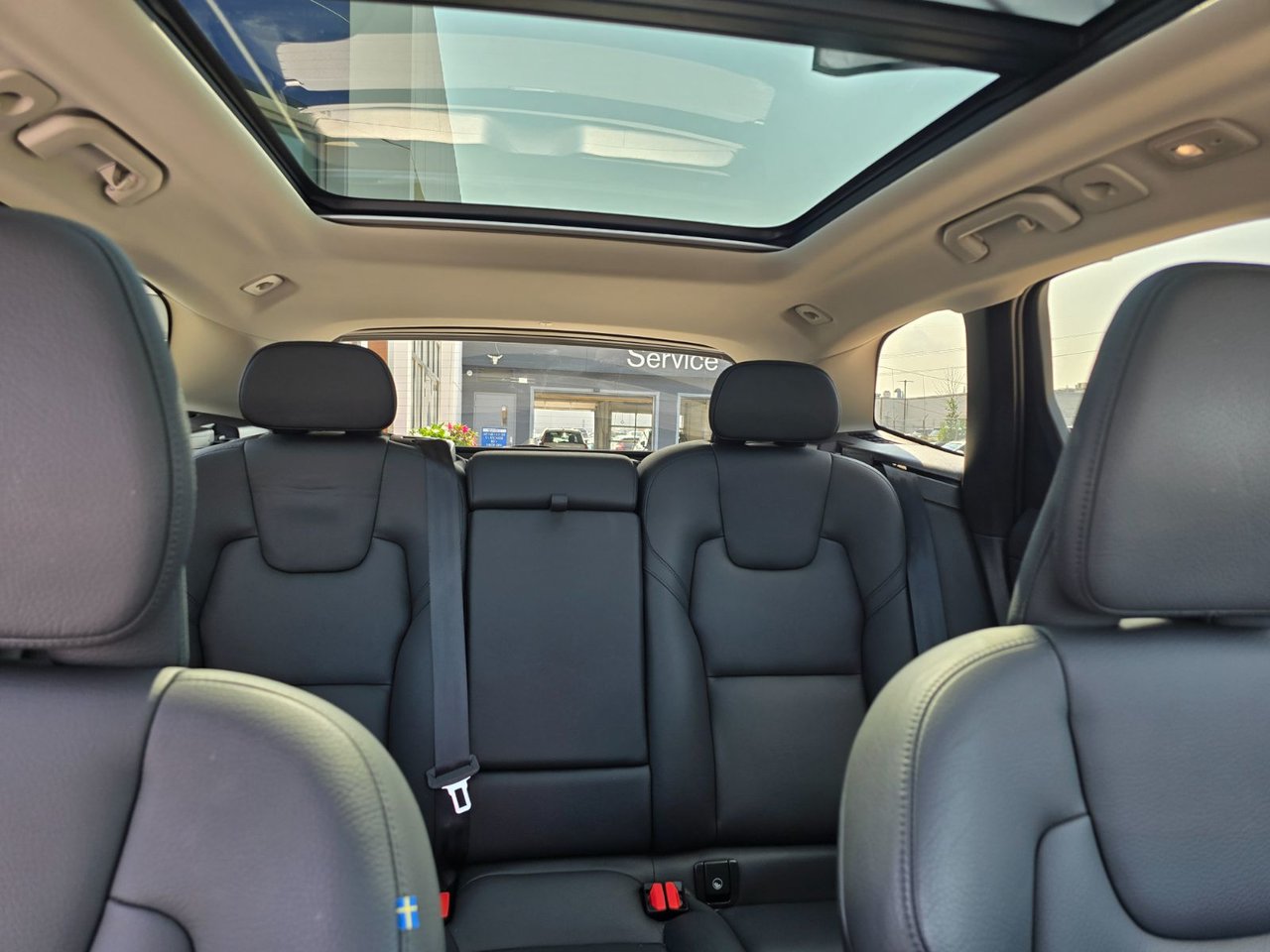 2025 Volvo XC60 PLUS DARK THEME-8