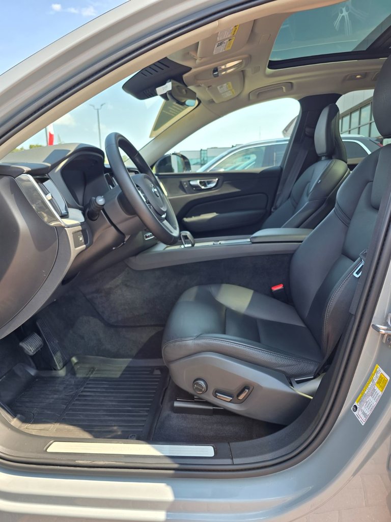 2025 Volvo XC60 PLUS DARK THEME-24