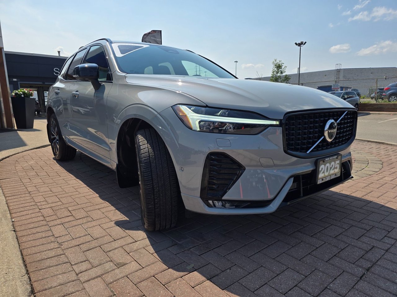 2025 Volvo XC60 PLUS DARK THEME-5