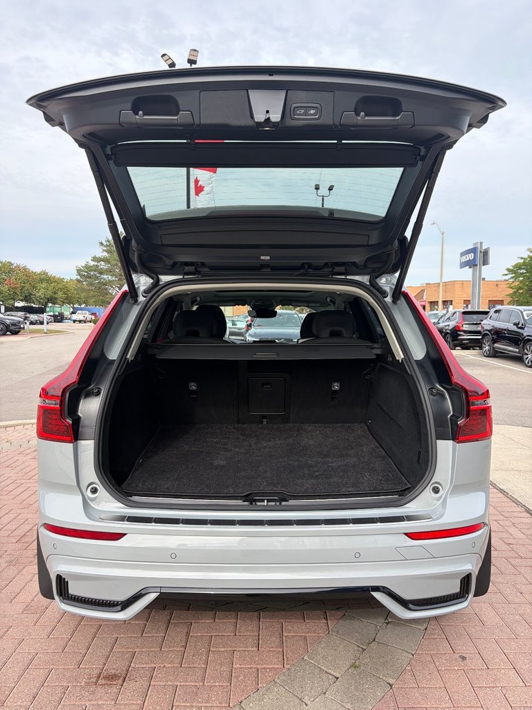 2026 Volvo XC60 PLUS DARK THEME-15