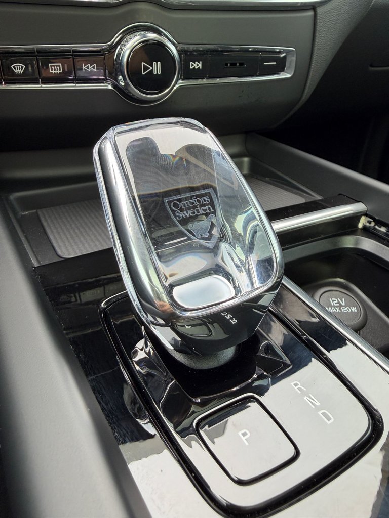2026 Volvo XC60 PLUS DARK THEME-28