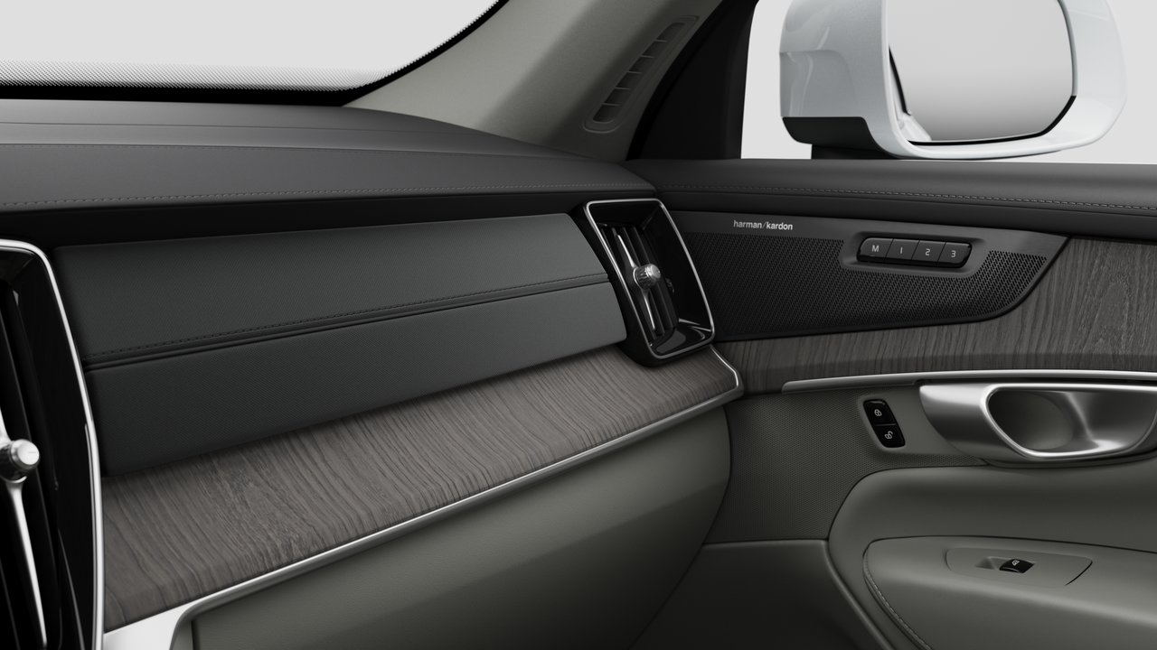 2026 Volvo XC90 Plug-in hybrid Ultra 7-Seater (Bright Theme)-8