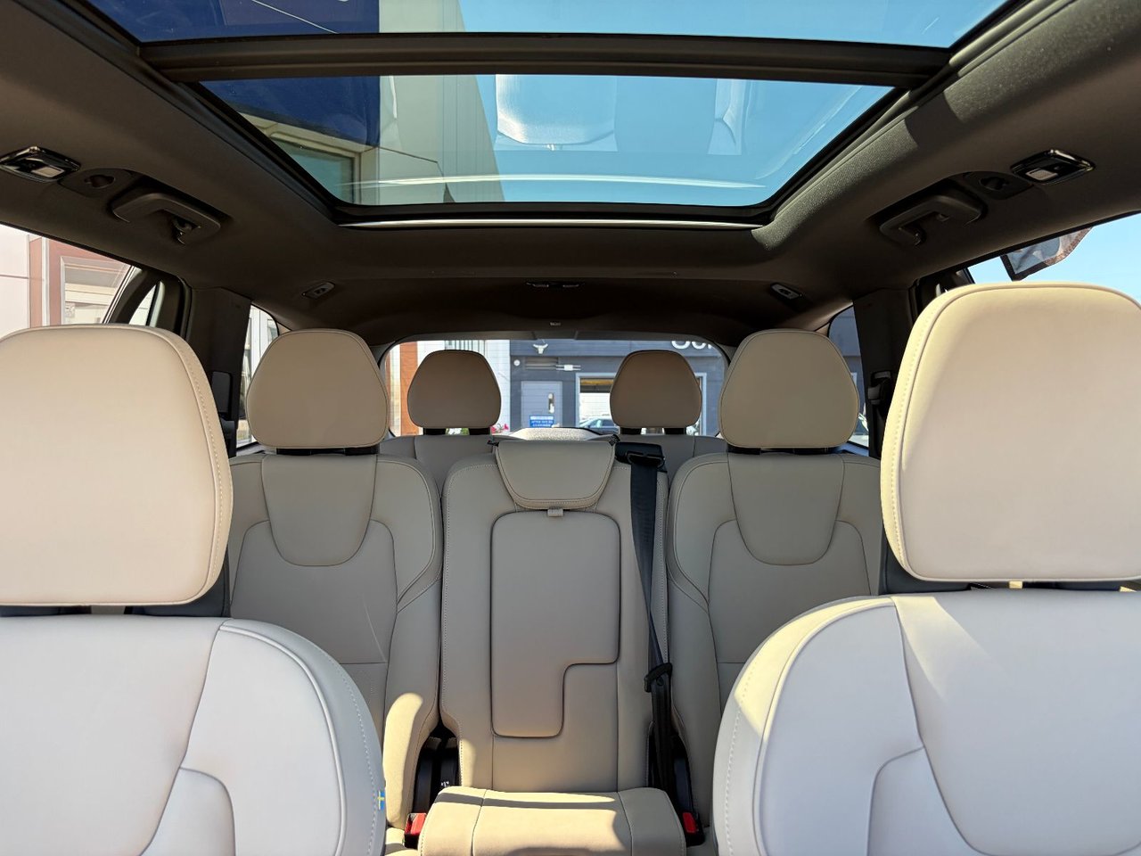 2026 Volvo XC90 PLUG-IN HYBRID PLUS DARK THEME-6