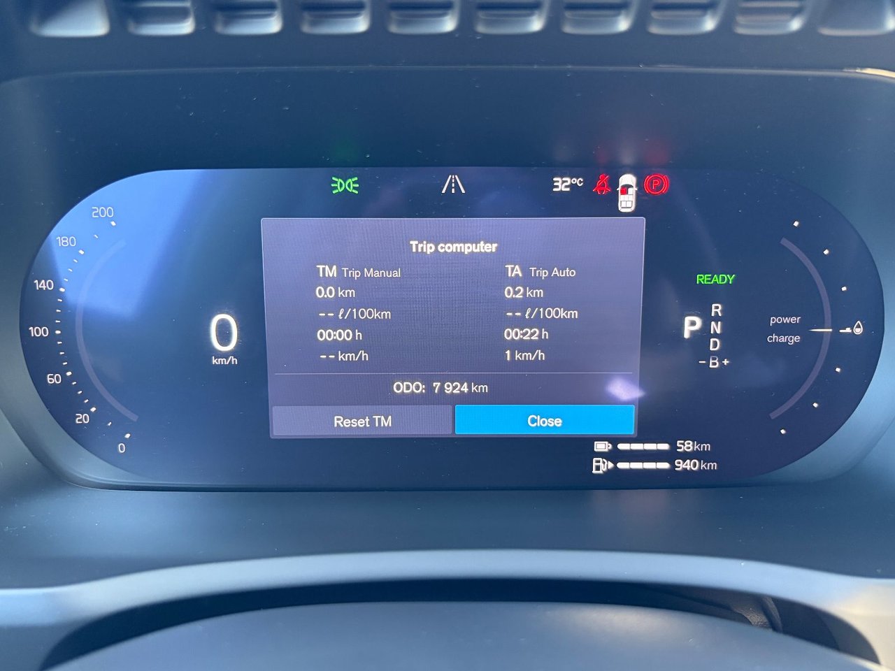 2026 Volvo XC90 PLUG-IN HYBRID PLUS DARK THEME-1