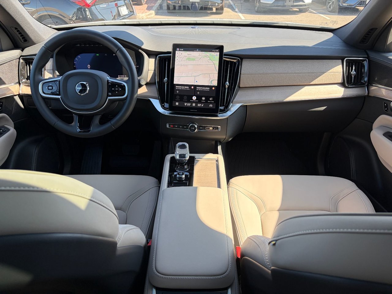 2026 Volvo XC90 PLUG-IN HYBRID PLUS DARK THEME-4