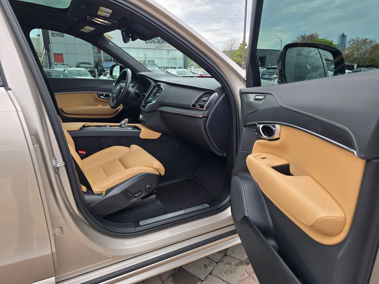 2023 Volvo XC90 RECHARGE ULTIMATE DARK THEME-26