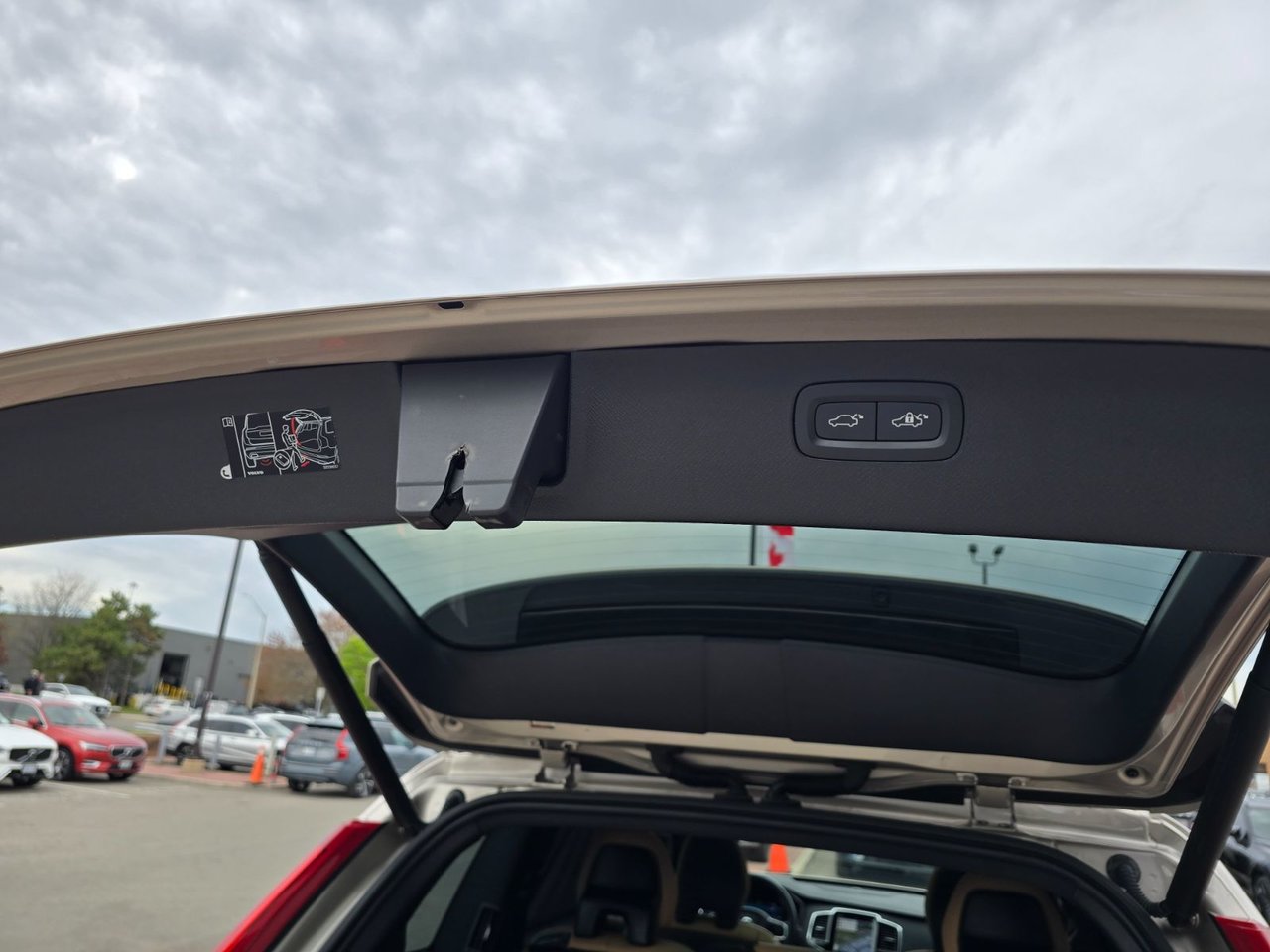 2023 Volvo XC90 RECHARGE ULTIMATE DARK THEME-17