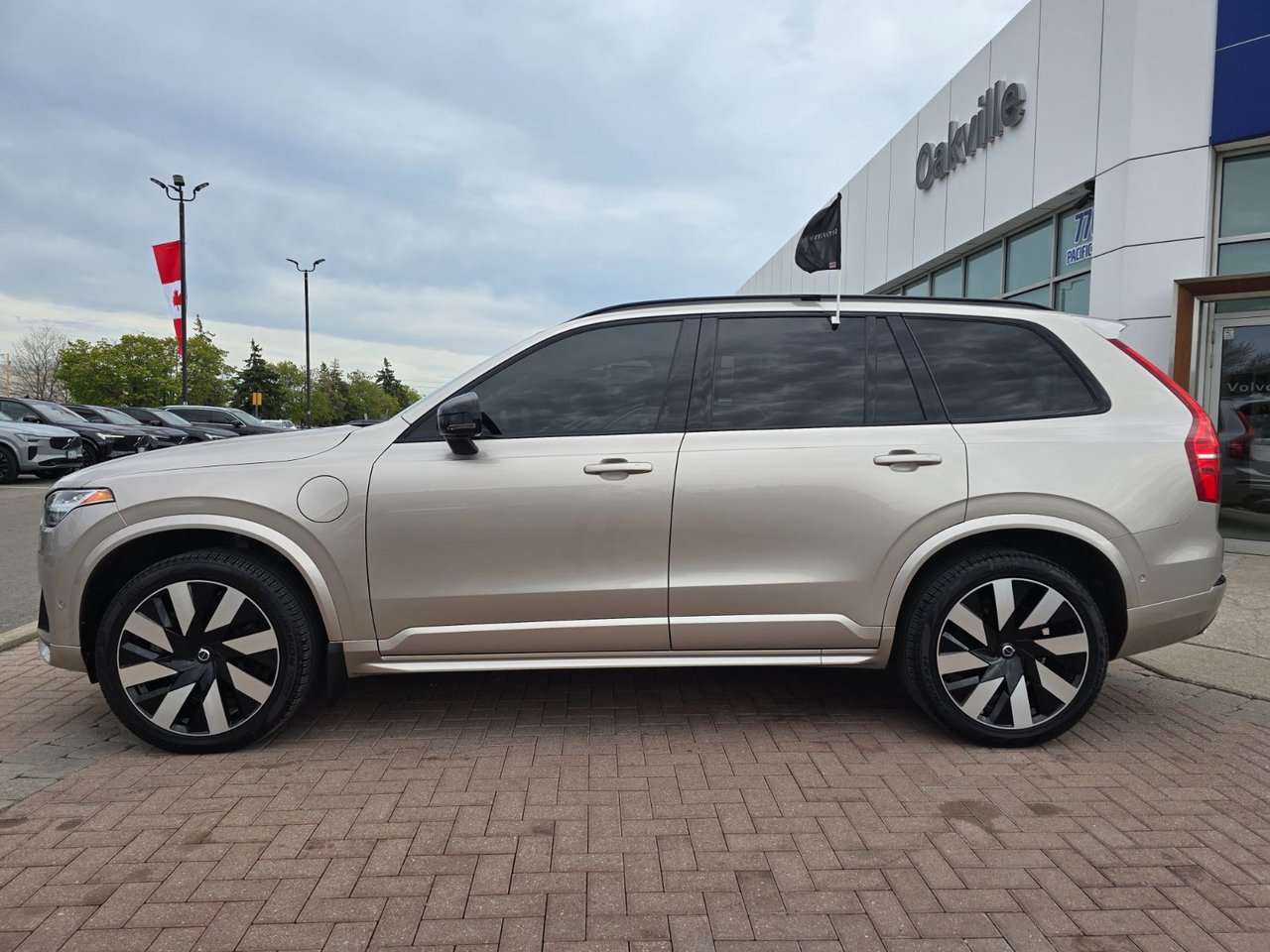 2023 Volvo XC90 RECHARGE ULTIMATE DARK THEME-9