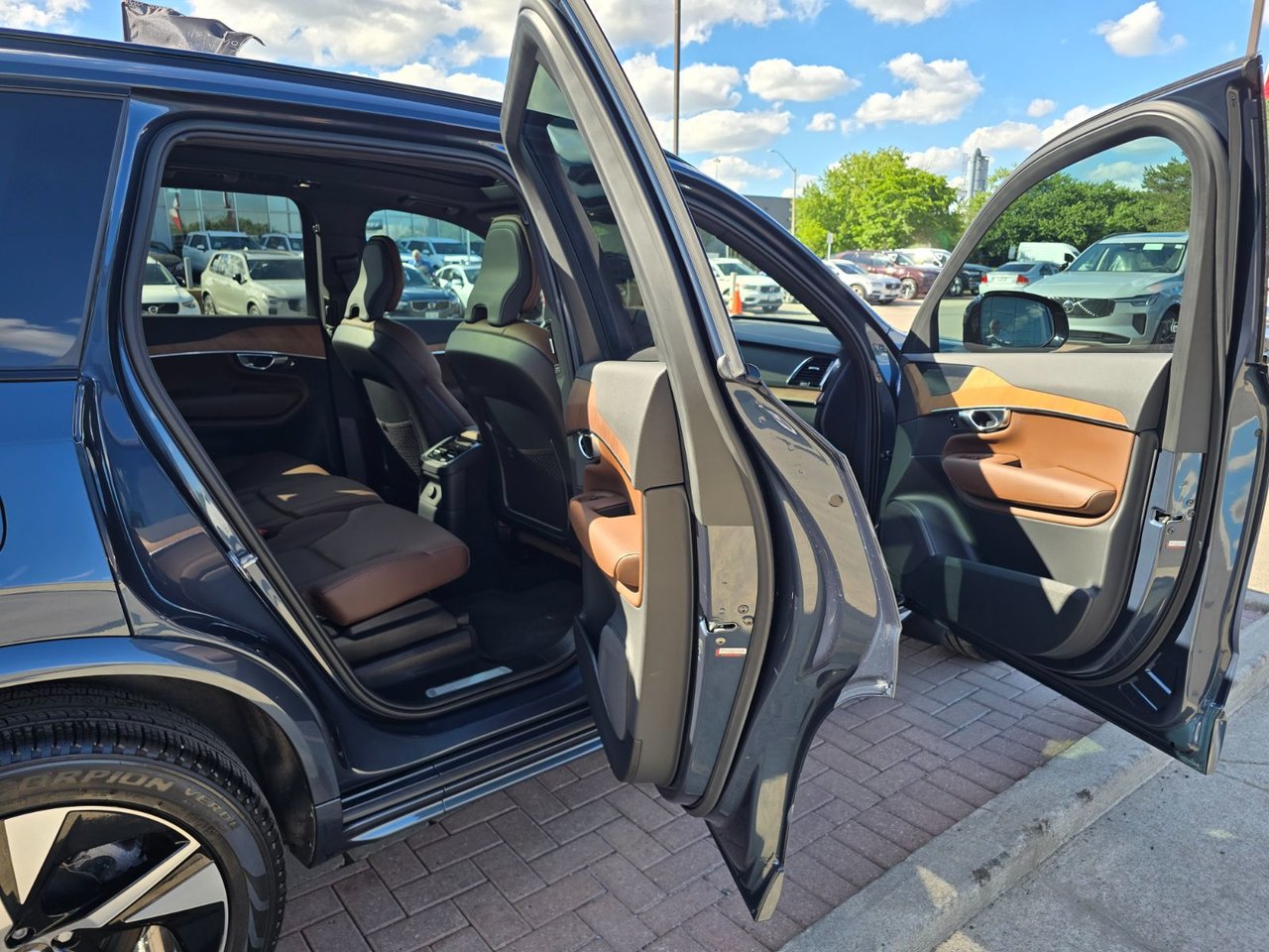 2023 Volvo XC90 RECHARGE PLUS DARK THEME-10