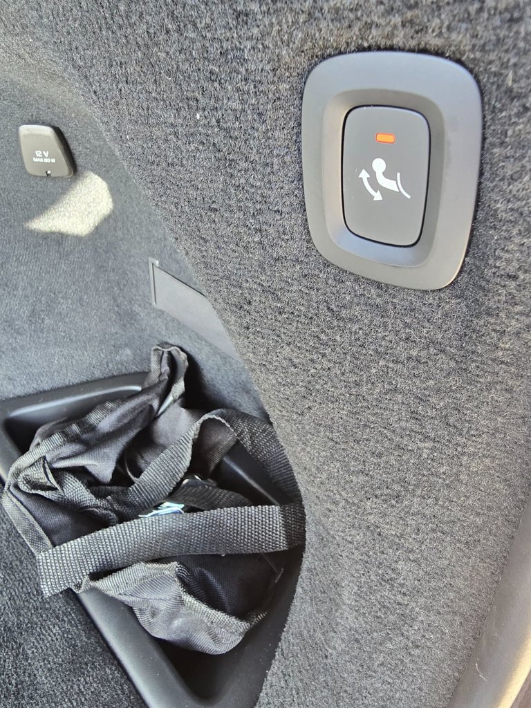 2023 Volvo XC90 RECHARGE PLUS DARK THEME-16