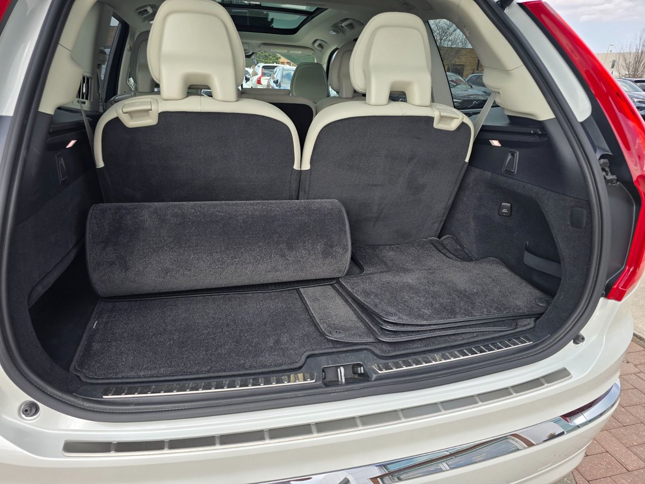 2024 Volvo XC90 RECHARGE PLUS BRIGHT THEME-18