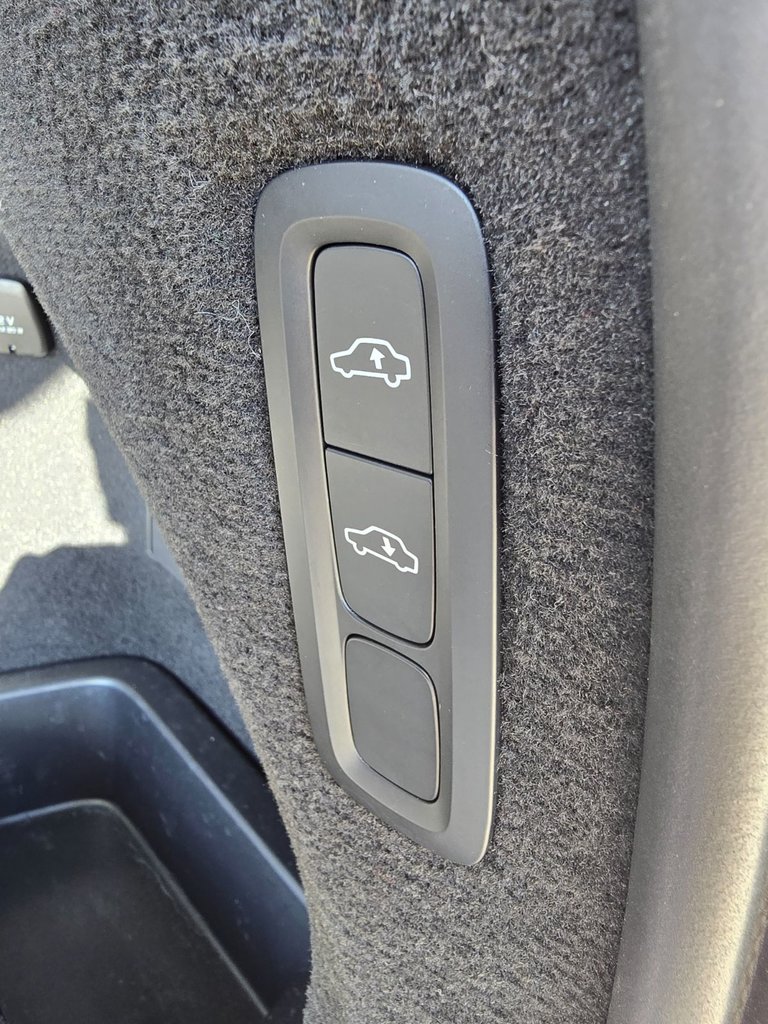 2024 Volvo XC90 RECHARGE ULTIMATE BRIGHT THEME-18