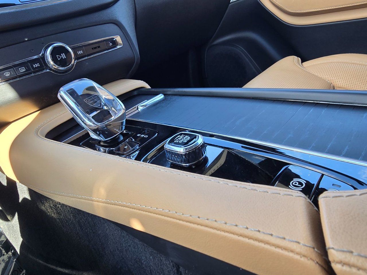 2024 Volvo XC90 RECHARGE ULTIMATE BRIGHT THEME-34