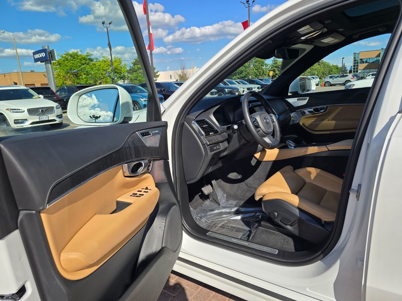 2024 Volvo XC90 RECHARGE ULTIMATE BRIGHT THEME-12
