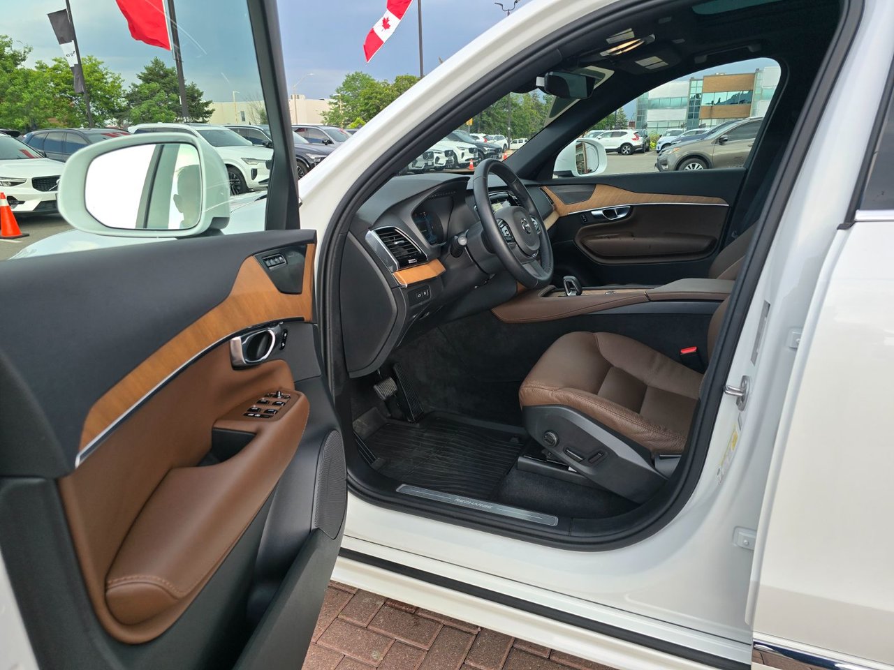 2024 Volvo XC90 RECHARGE PLUS BRIGHT THEME-12