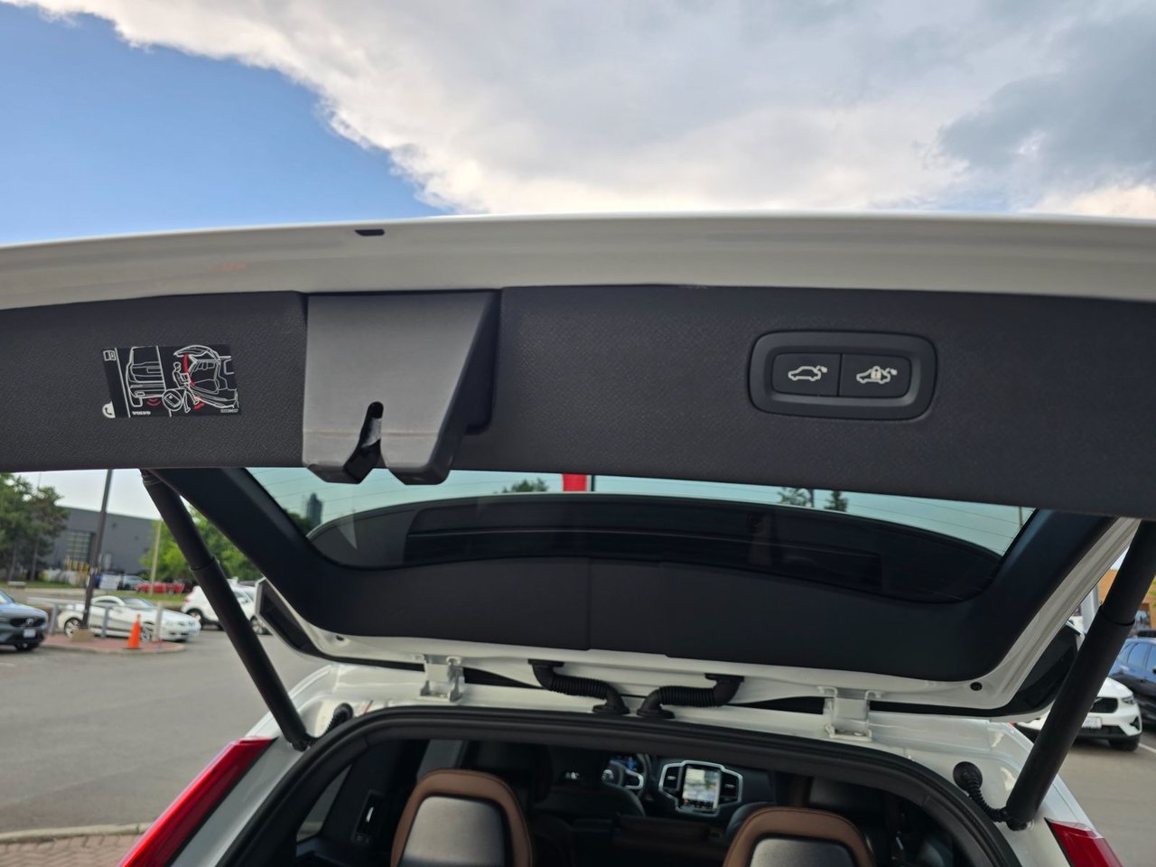2024 Volvo XC90 RECHARGE PLUS BRIGHT THEME-18