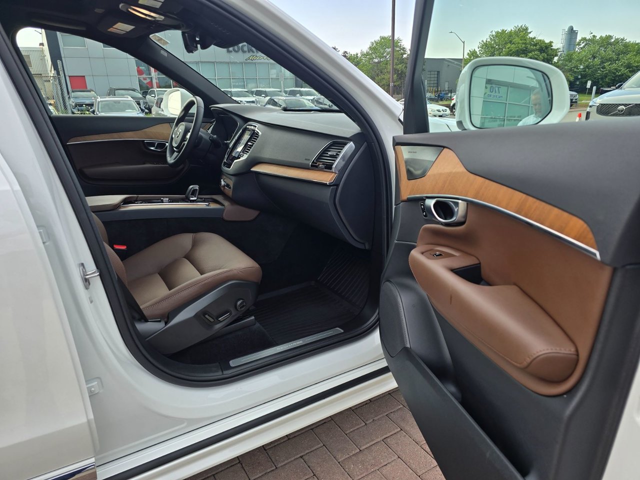 2024 Volvo XC90 RECHARGE PLUS BRIGHT THEME-24