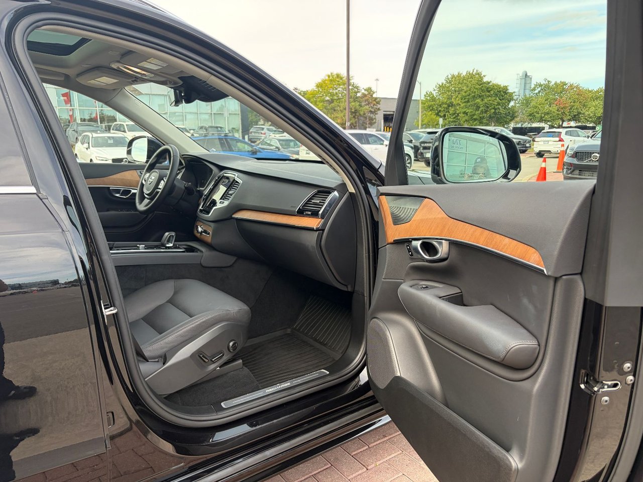 2024 Volvo XC90 RECHARGE PLUS BRIGHT THEME-22