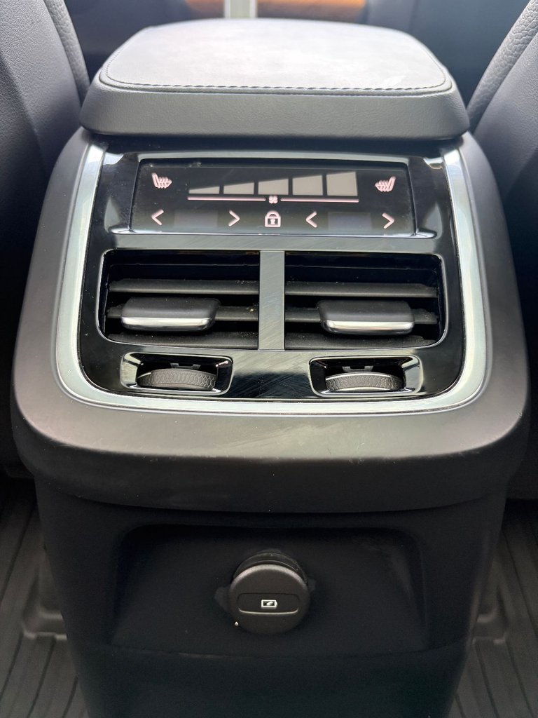 2024 Volvo XC90 RECHARGE PLUS BRIGHT THEME-21