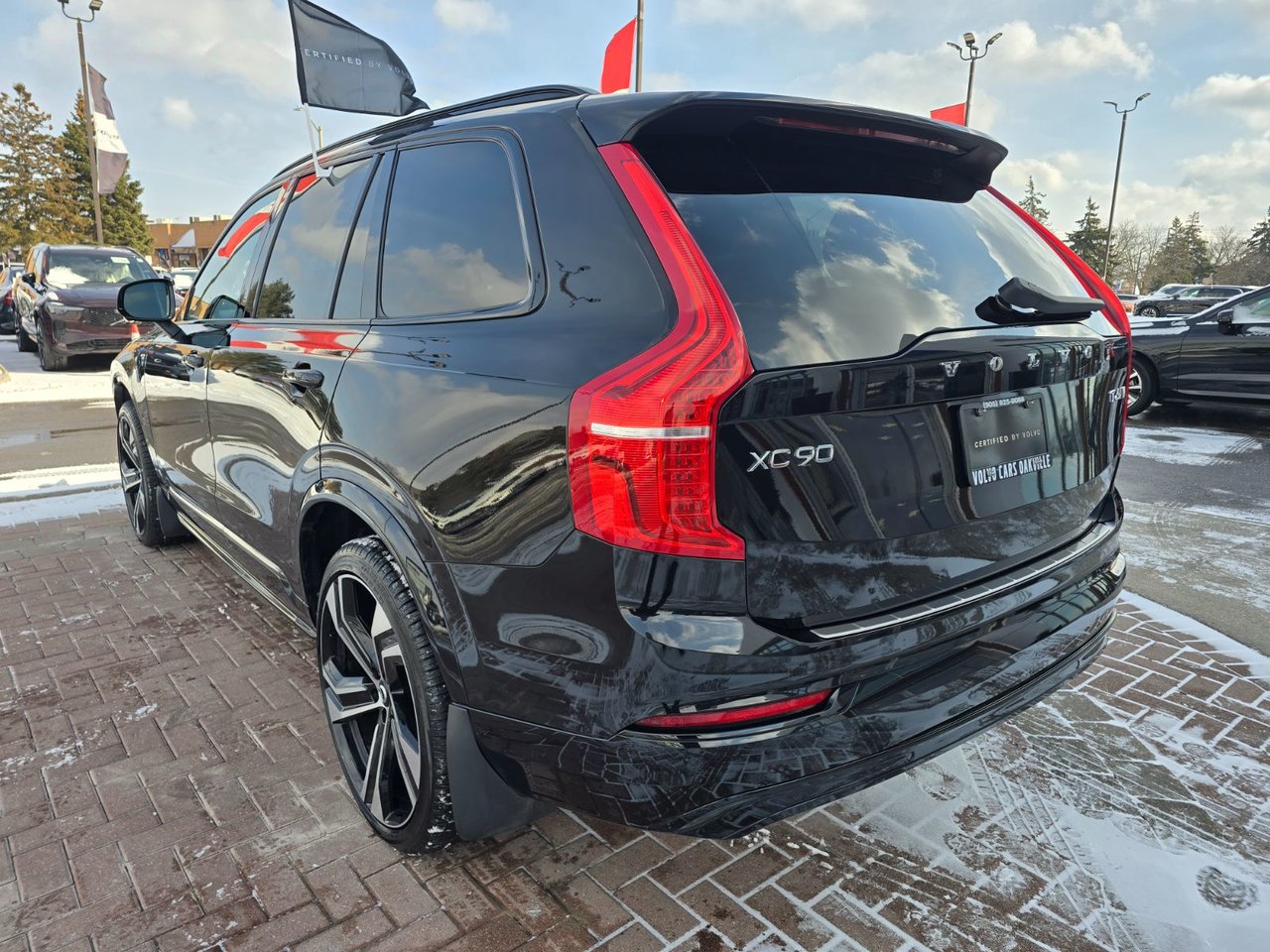 2022 Volvo XC90 R-DESIGN-11