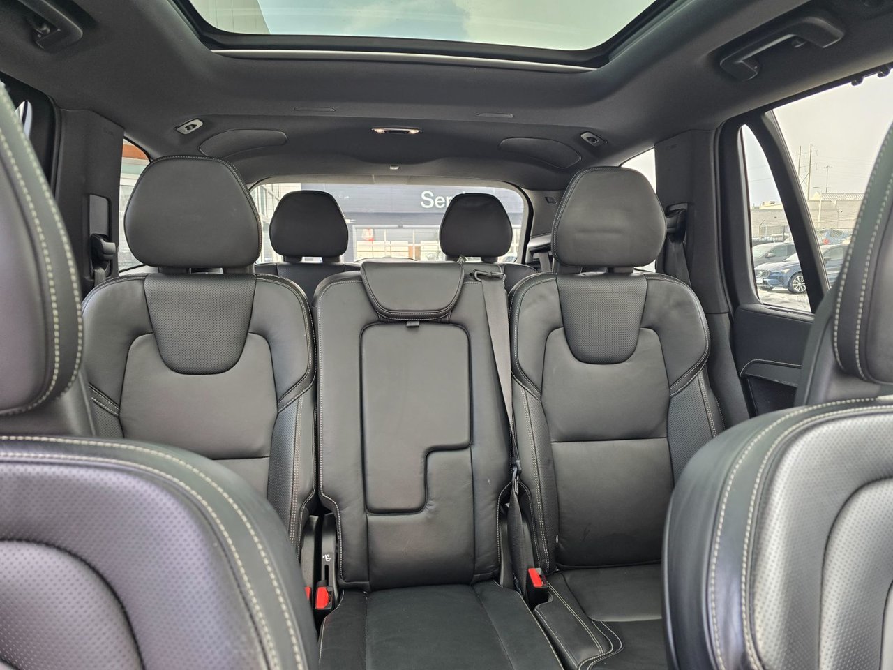 2022 Volvo XC90 R-DESIGN-8