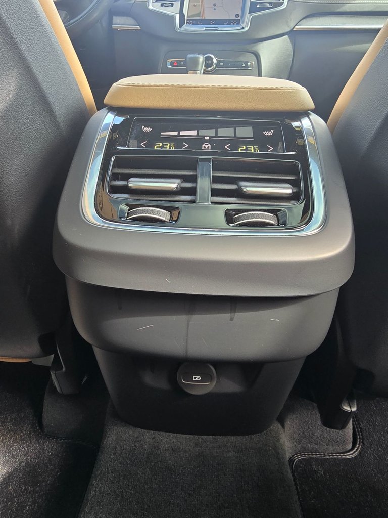 2022 Volvo XC90 INSCRIPTION-21