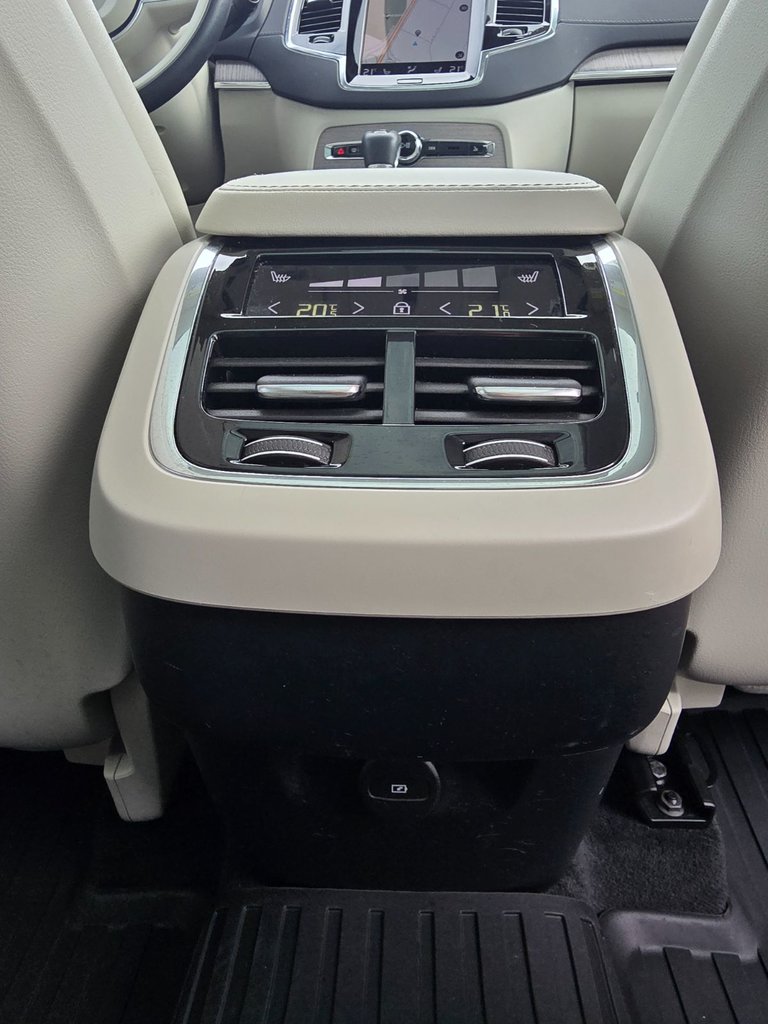 2022 Volvo XC90 INSCRIPTION-21
