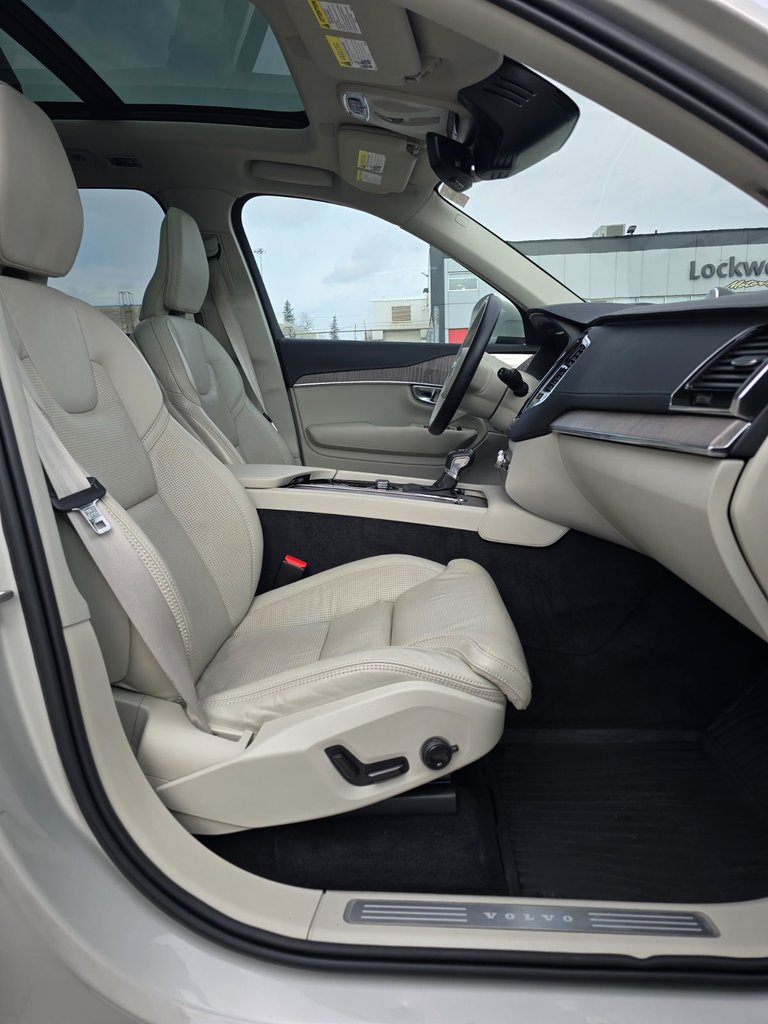 2022 Volvo XC90 INSCRIPTION-24