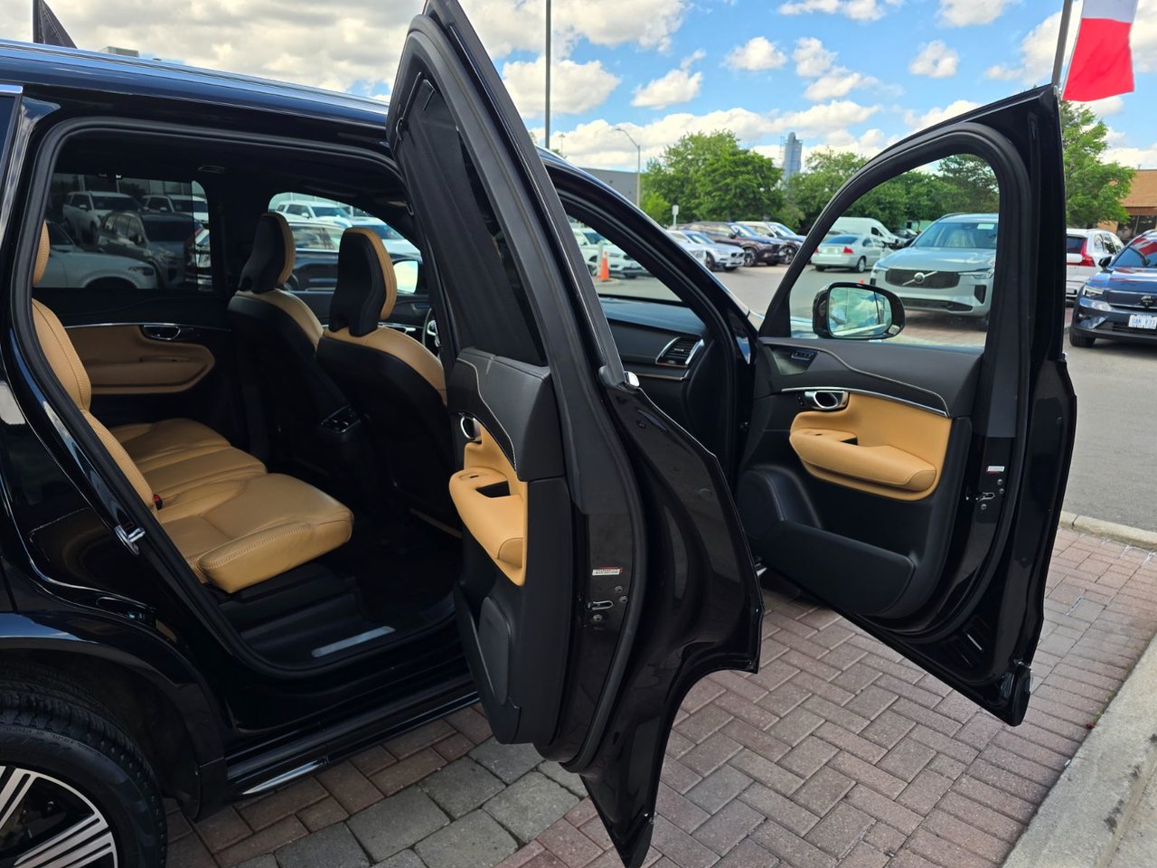 2022 Volvo XC90 INSCRIPTION-10